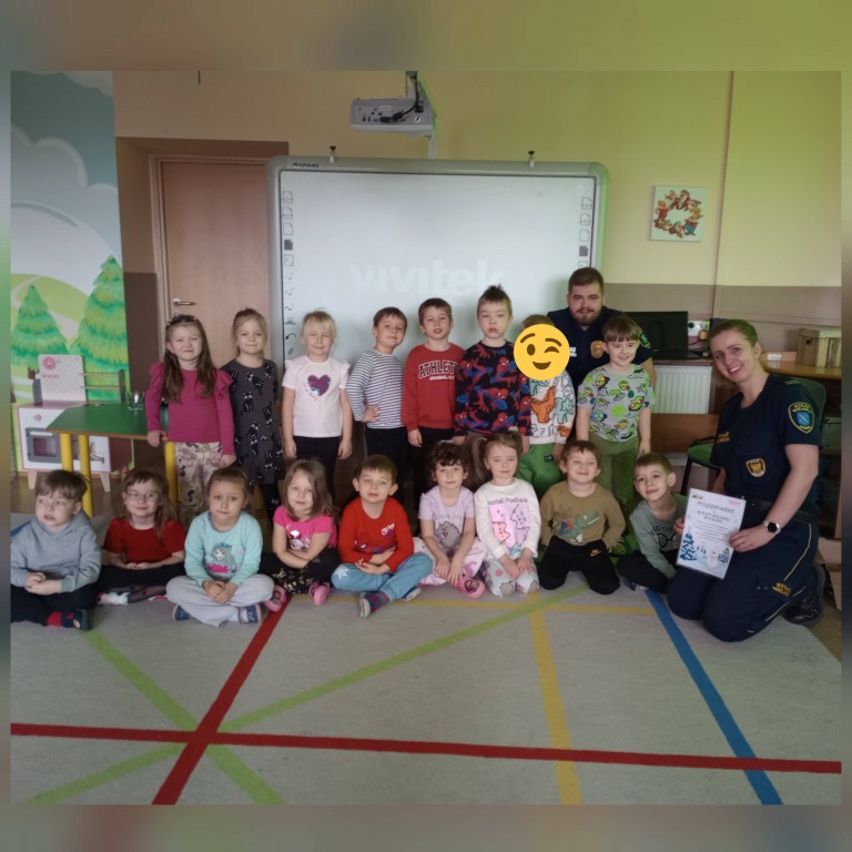 Bezpieczne ferie - wizyta Straży miejskiej w naszym przedszkolu 